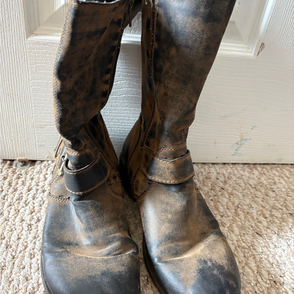 Sonoma Distressed Brown Leather Boots